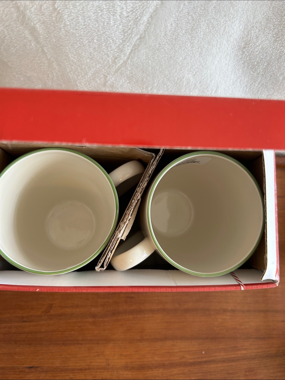 Lenox Holiday Holly Berry Set Of 2
Coffee Mugs Cups New In Box - Picture 4 of 7